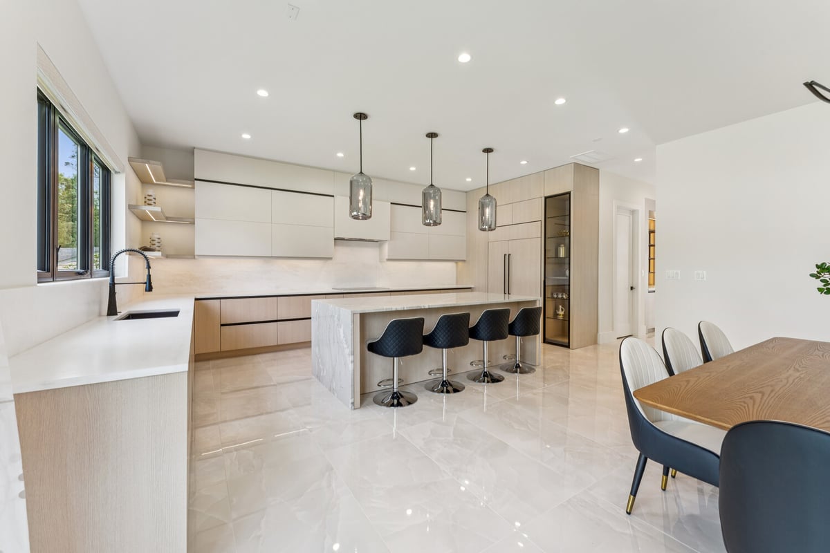 Spacious open kitchen remodel with dining area by DesignLab in Chevy Chase, Maryland
